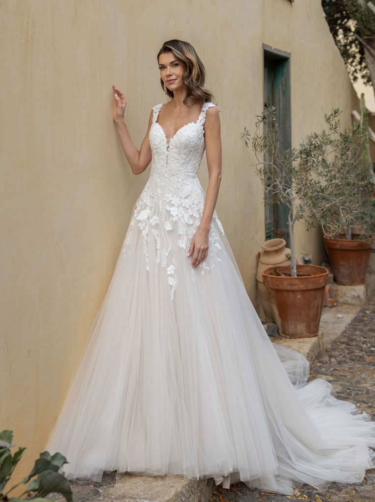 Robe de mariée Diane, silhouette princesse, tulle et dentelle fleurie